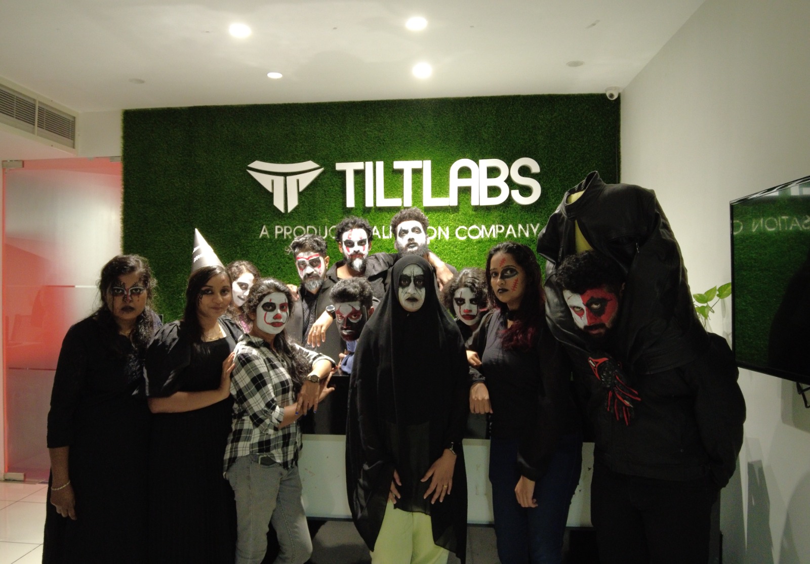 About TILTABS
